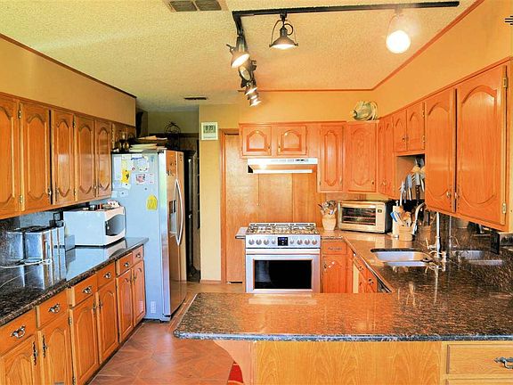 3rd image of 1020 Curry Ave #G