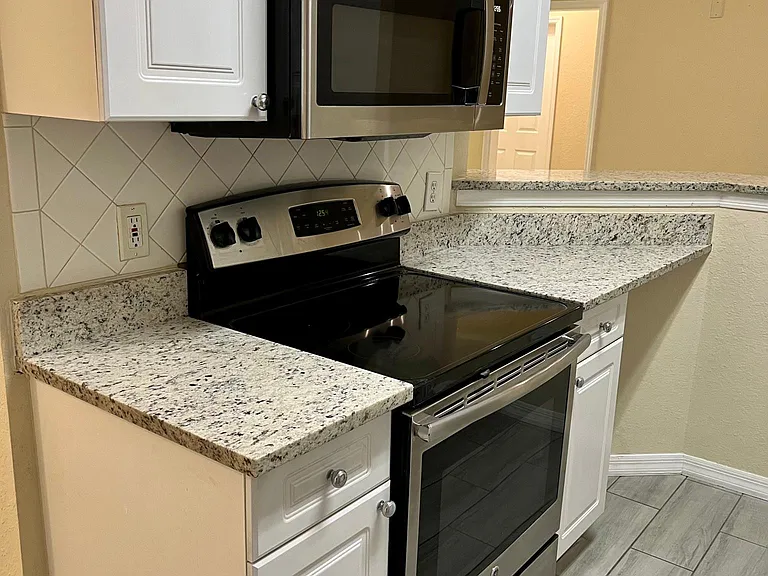 18001 Richmond Place Dr #115 — Photo 6