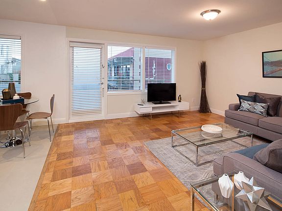 4th image of 242 Cumberland St #109