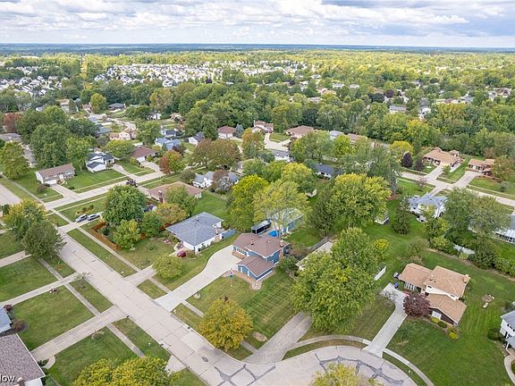 4th image of 4737 Whiteoaks Dr