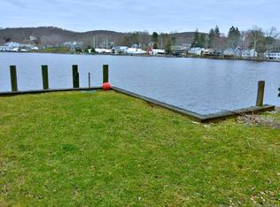 7 Oakland Ave, Lyme, CT 06371