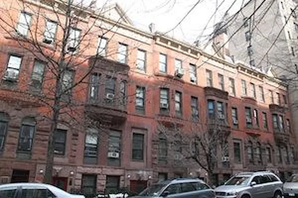 Rented by Douglas Elliman | media 16