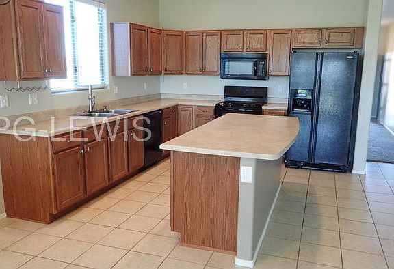 4th image of 1579 W Cottonwood Bluffs Dr