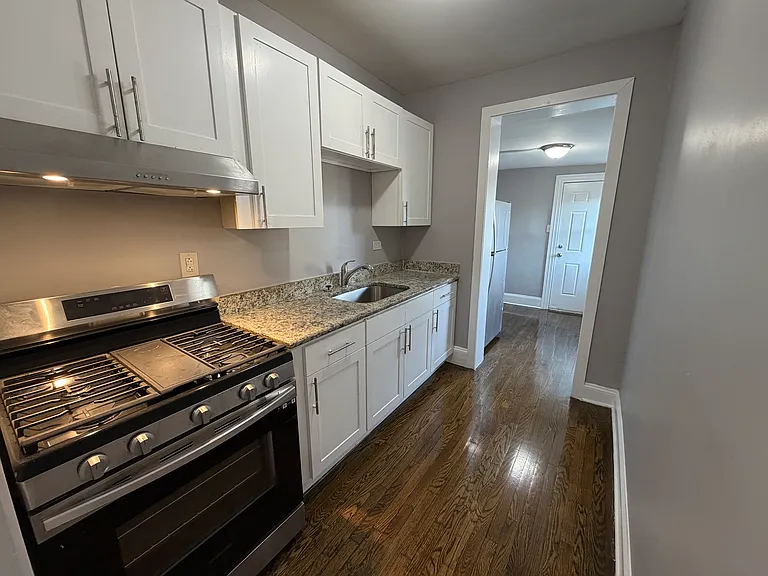 8216 S Ingleside Ave — Photo 7