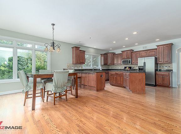 4th image of 13750 W 151st St