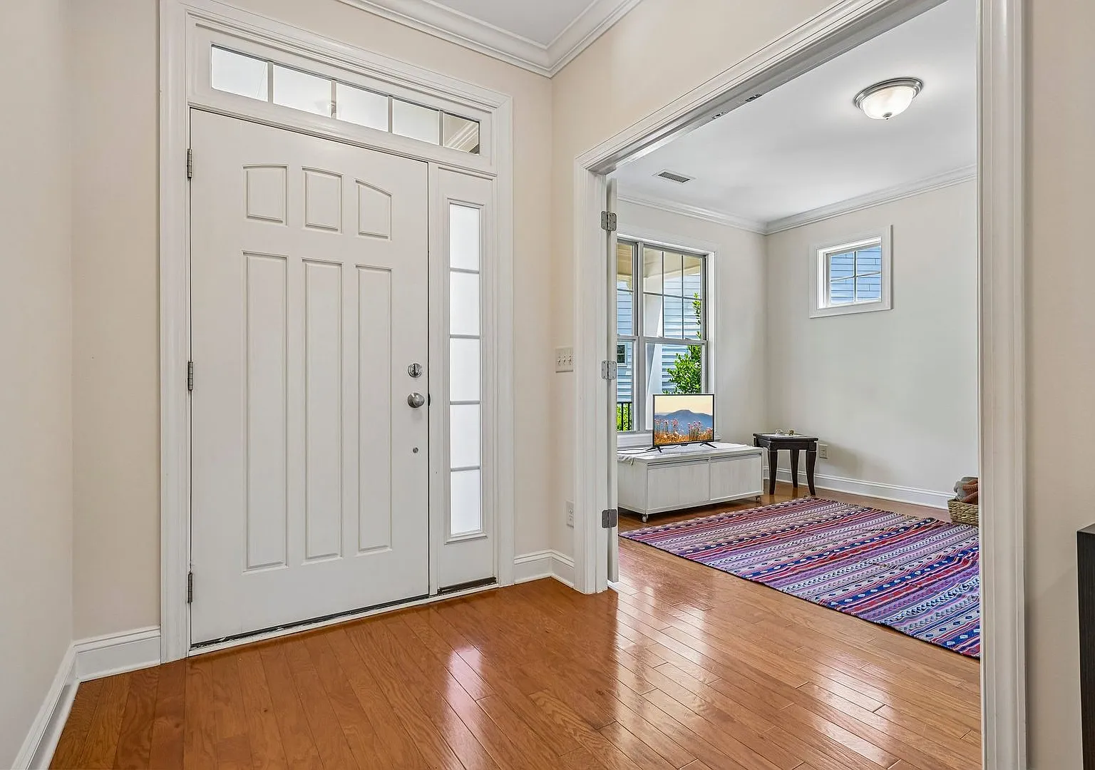 Spacious 4-Bedroom Home with Screened Porch & Peaceful Natural Setting — Photo 4