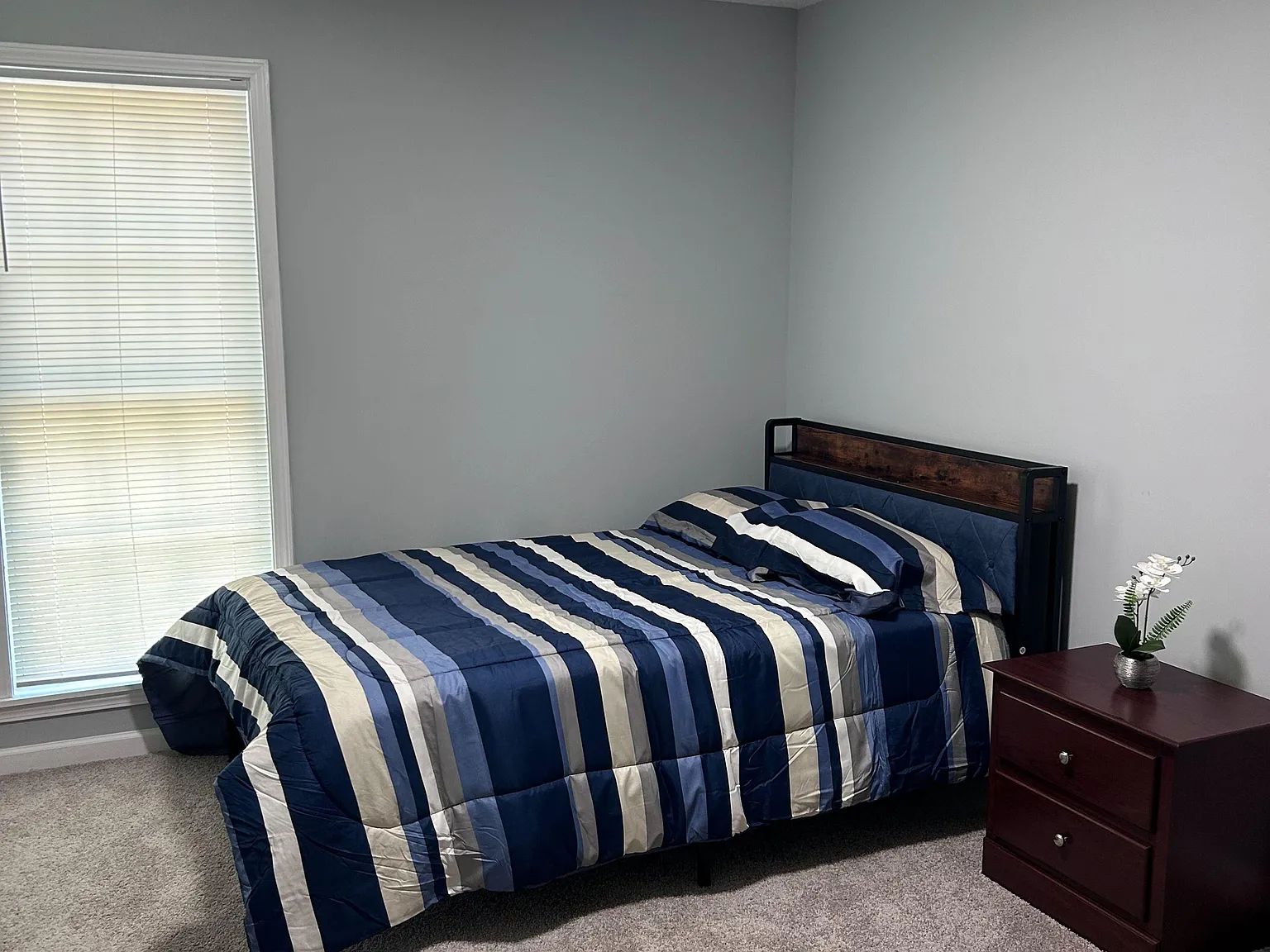 2 bed, 3.0 bath, 2418 sqft, $957 — Photo 3