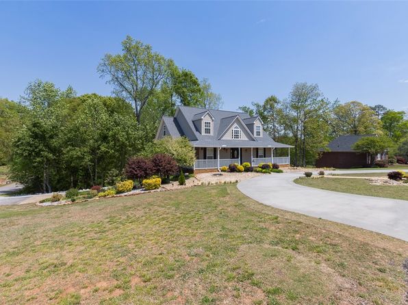 401 Woodson Rd, Piedmont, SC 29673