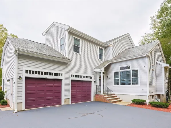11 Edgewater Dr #11, Norton, MA 02766