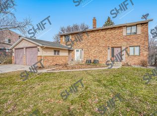 3905 Camelot Dr SE, Grand Rapids, MI 49546