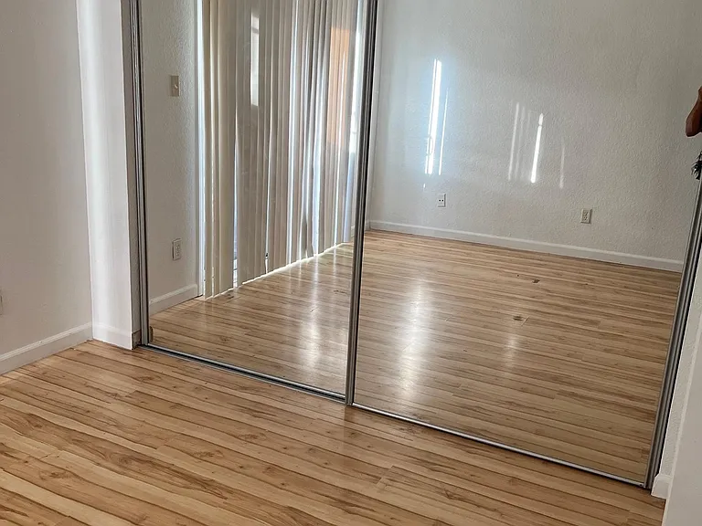 3634 Bellinger Ct — Photo 2