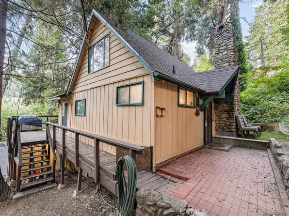 442 Valley Rd, Crestline, CA 92325