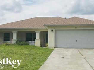 1057 Venture St, Lehigh Acres, FL 33974