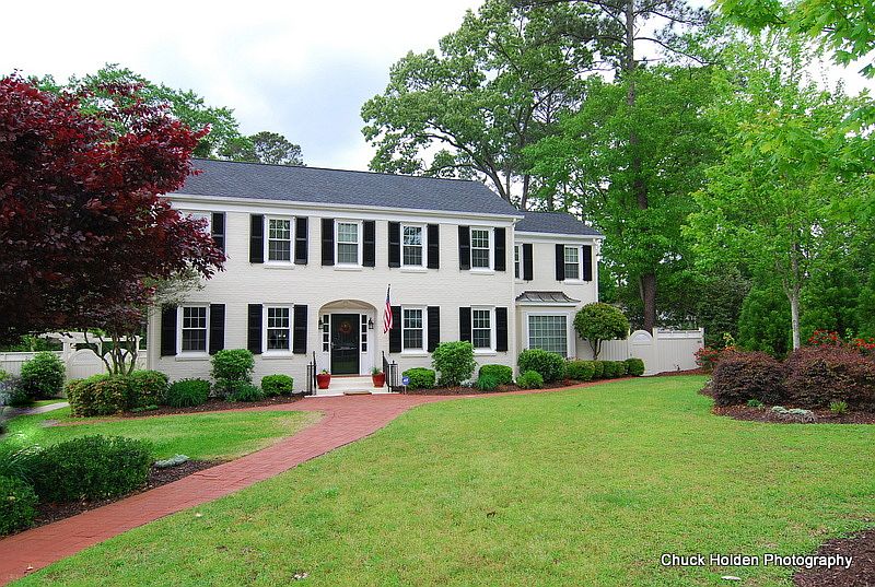 1st image of 913 Woodland Drive