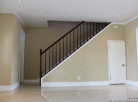 5th image of 1607 Patricia Dr #3A