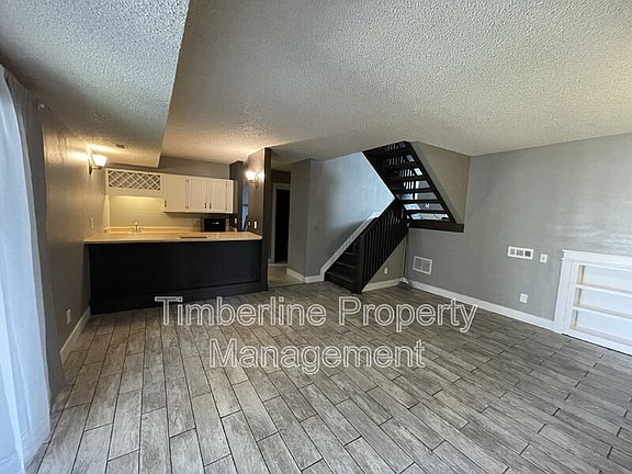 5th image of 320 Rangely Dr
