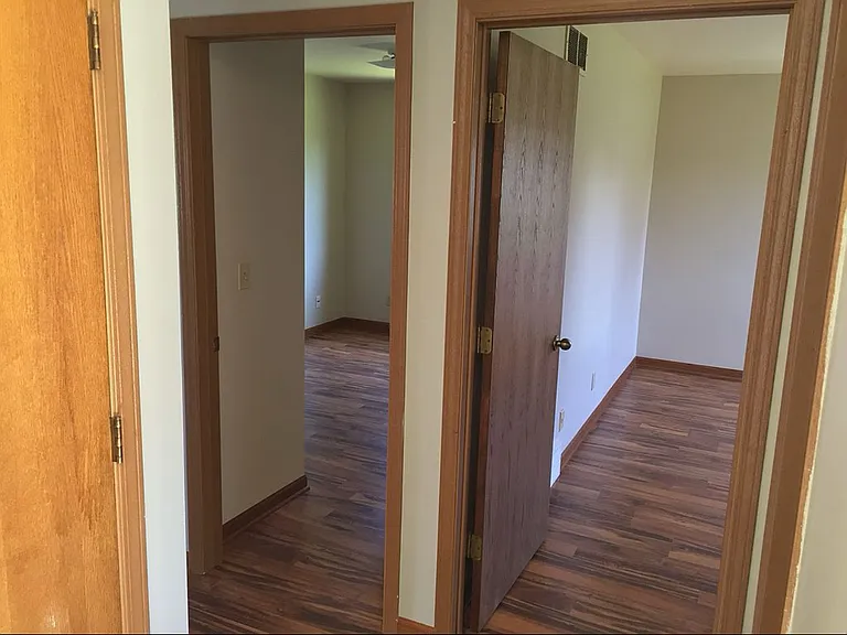 4413 Menasha Ave #4413 — Photo 6