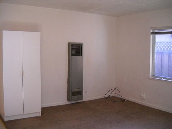 5th image of 441 Leland Ave