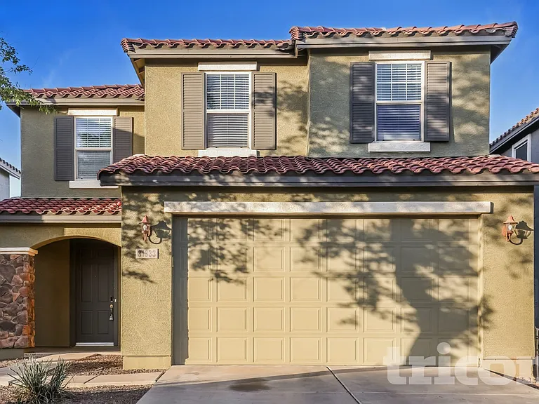31333 N Cavalier Dr — Photo 1
