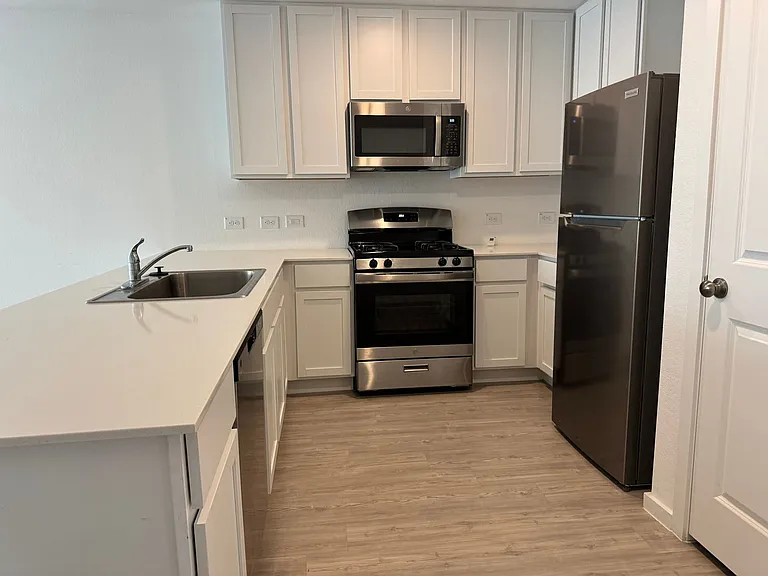 12931 Kathleen St — Photo 13