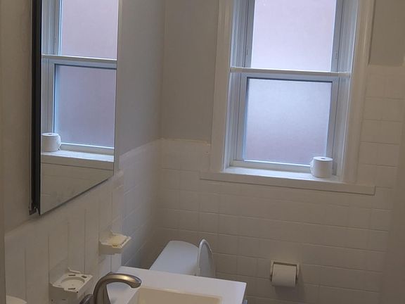 5th image of 7322 Lindell Blvd Floor 1