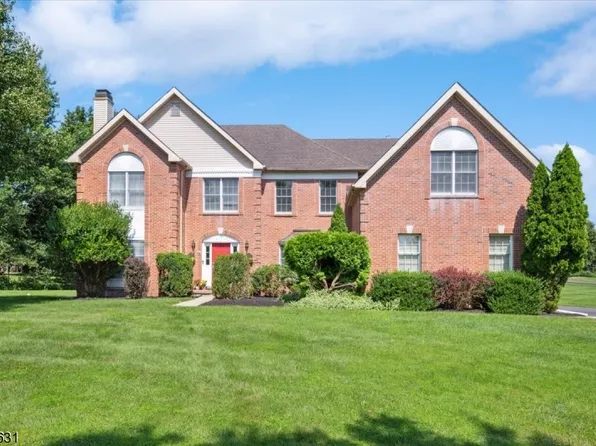 12 Aster Ct, Montgomery Twp., NJ 08502