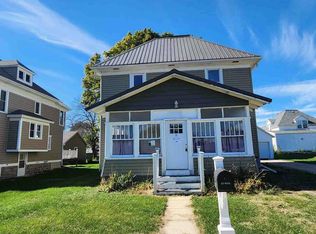 803 6th St, Grundy Center, IA 50638