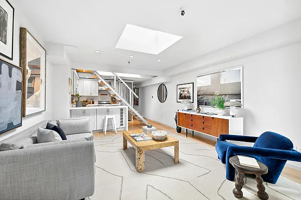 Sold by Casa Blanca Real Estate | media 3