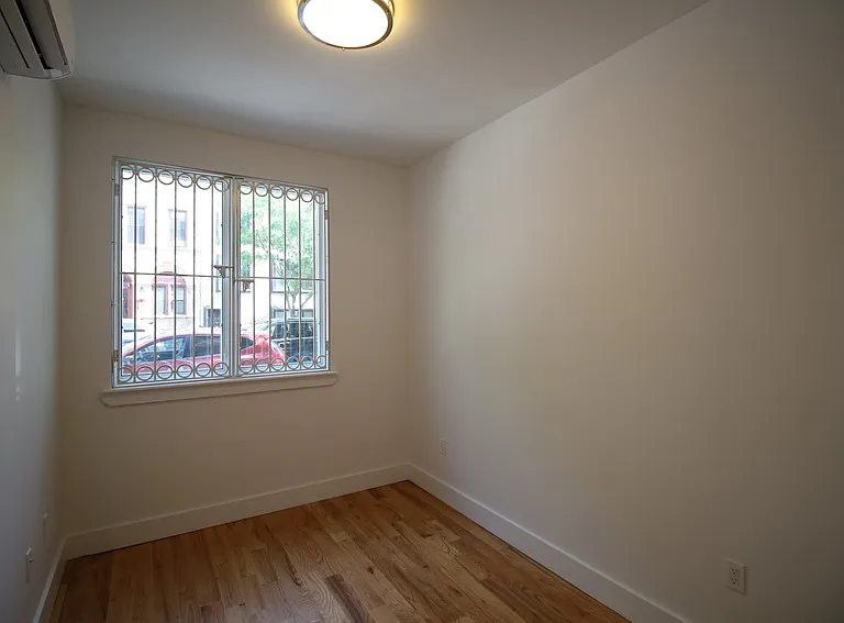 726 Monroe St #1F — Photo 8