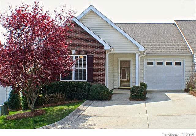 1st image of 141 Ashwood Ln
