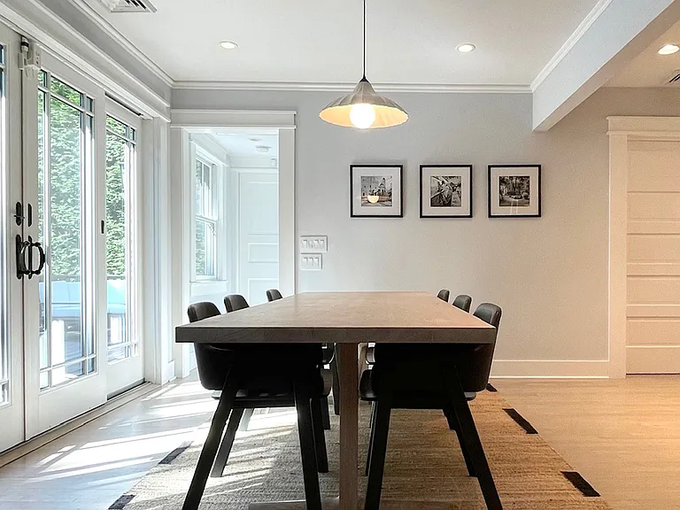 16 Roxbury Ln — Photo 7