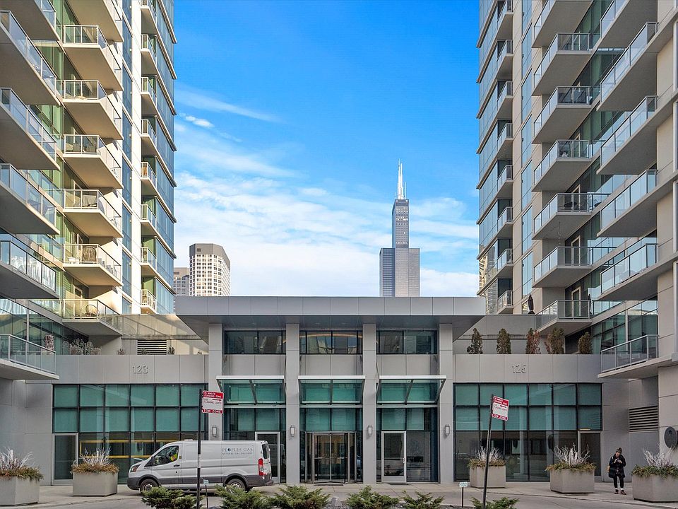 Green Street Apartments Chicago