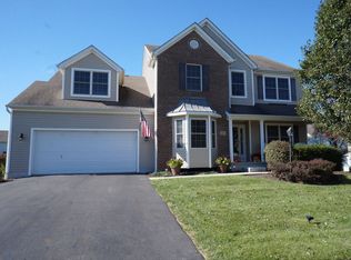 93 Catalpa Ct, Pickerington, OH 43147