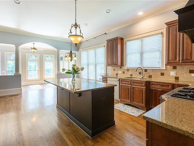 2360 Manor Creek Ct — Photo 22