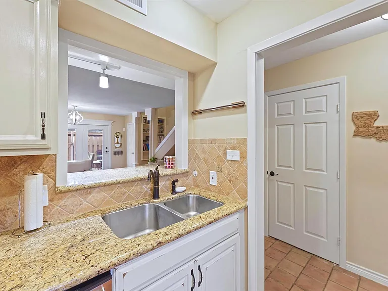 1953 Stoney Brook Dr #1953 — Photo 6