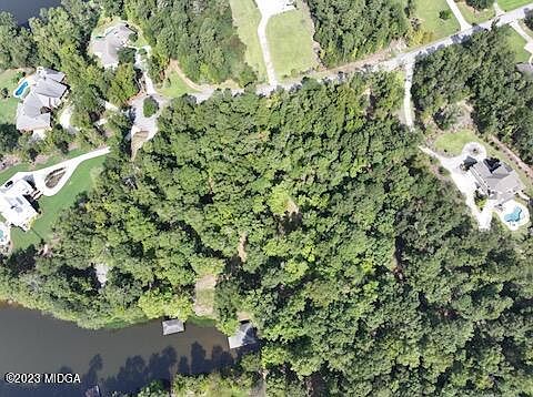 5th image of 120 Lake Ridge Dr