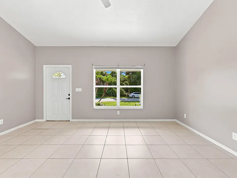 3102 SW Cathedral St — Photo 10