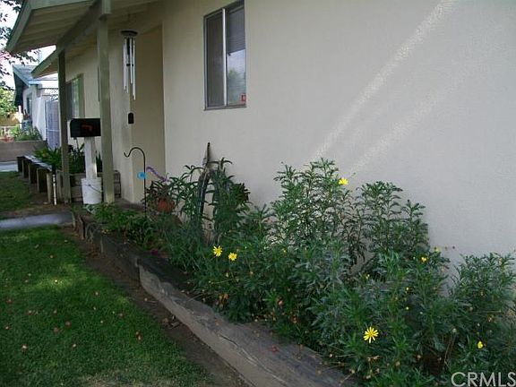 4th image of 699 W Westmont Ave