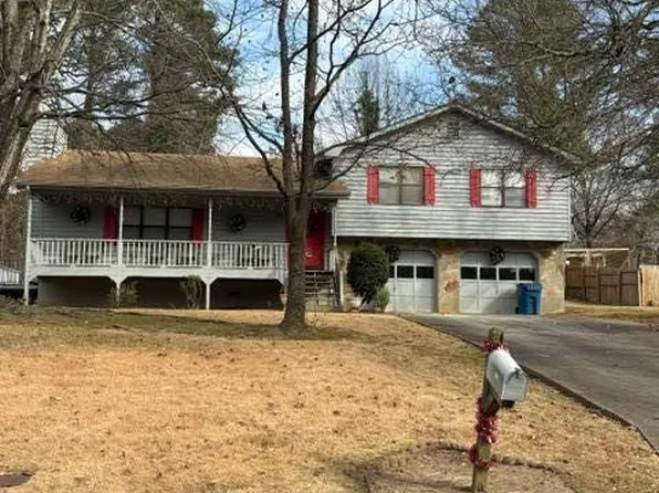 1208 Gate Post Ln, Lawrenceville, GA 30044