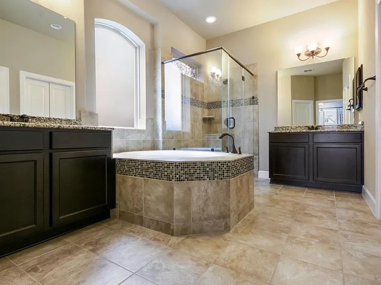 213 Simmons Dr — Photo 21