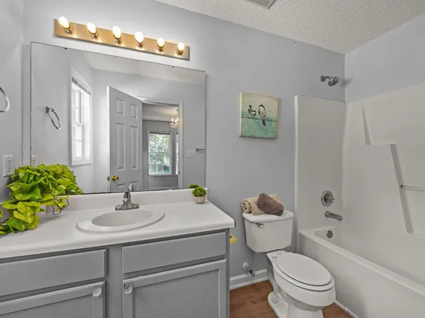 4505 Woodlawn Dr, Raleigh, NC 27616