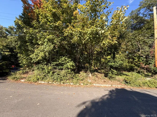 Glen Eagles Drive, Larchmont, NY 10538