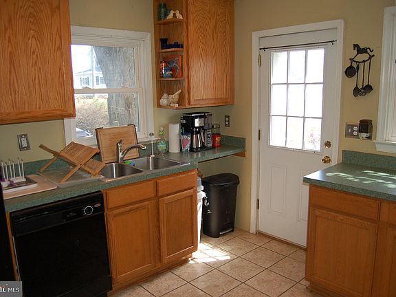 2nd image of 314 E Appleby Ave