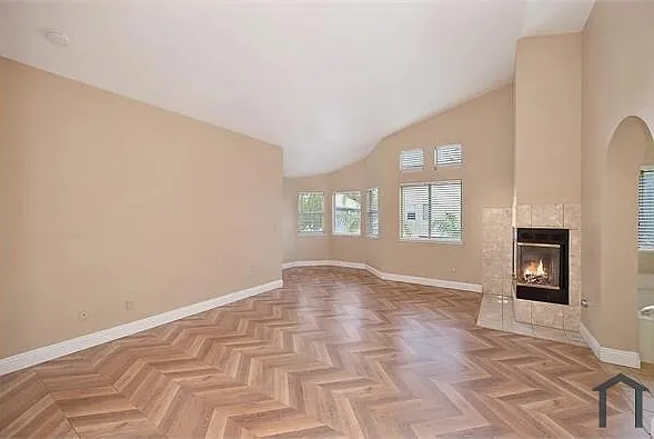 1585 Foxwood Dr — Photo 30