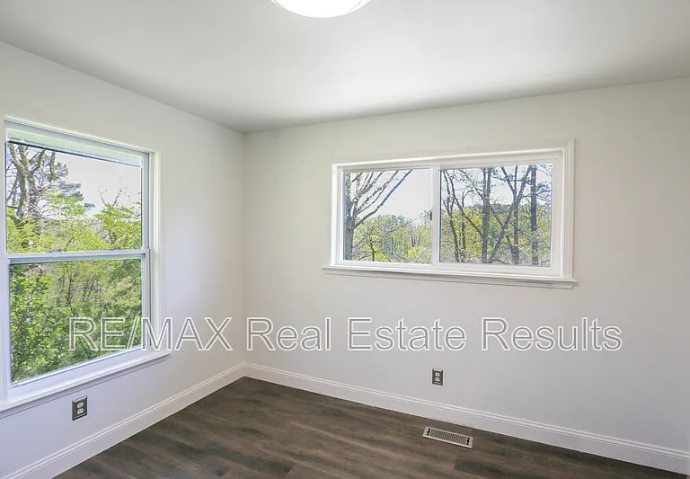 42 Hope Dr — Photo 26