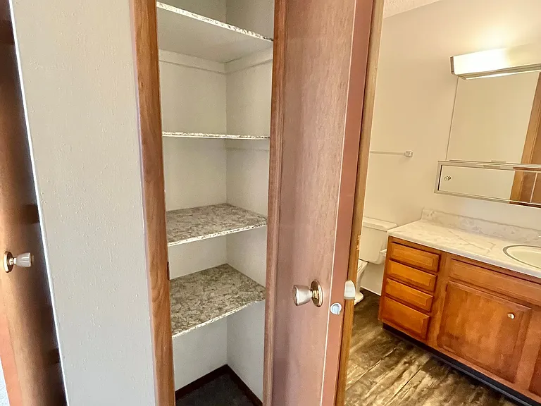 201 N Summit Ave — Photo 14
