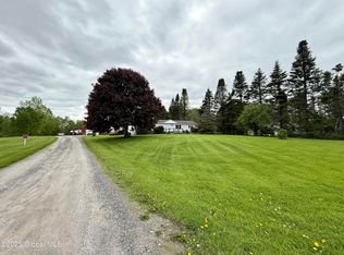 682 Midline Rd, Amsterdam, NY 12010