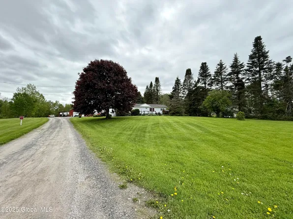 682 Midline Road, Amsterdam, NY 12010