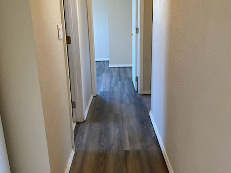 908 C St SW — Photo 4