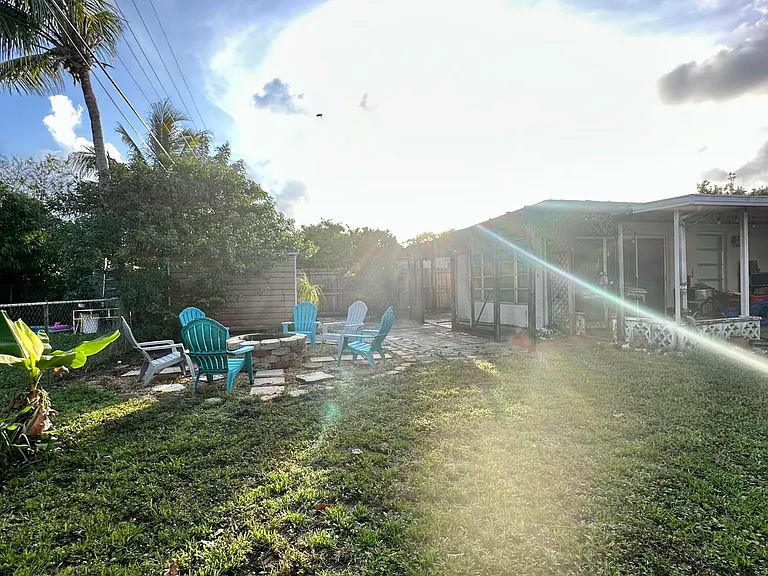 7000 SW 11th St — Photo 53